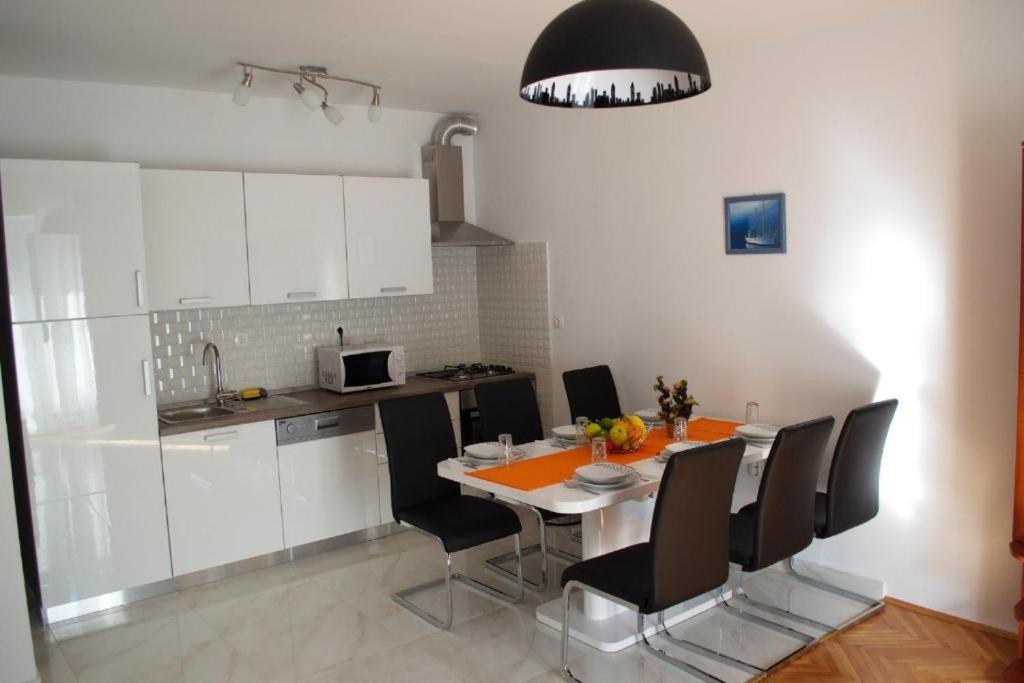 Yakov Free Public Parking And Balcony Apartment Zadar Exterior foto